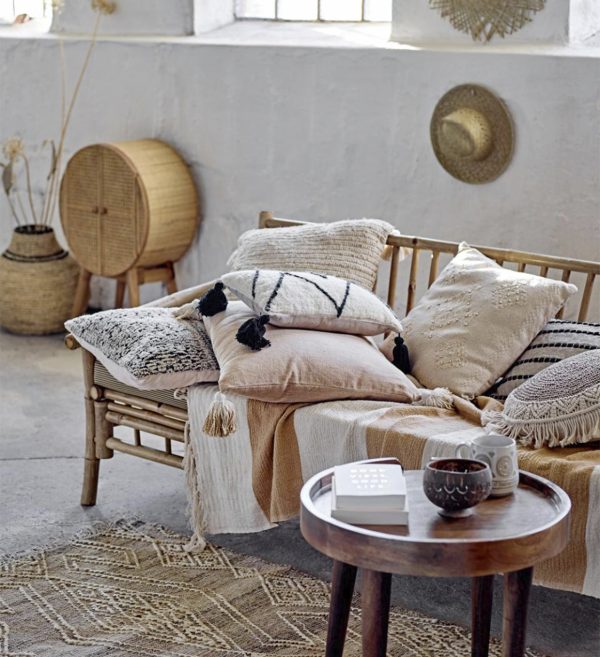 Ayn Cushion, Nature, 3