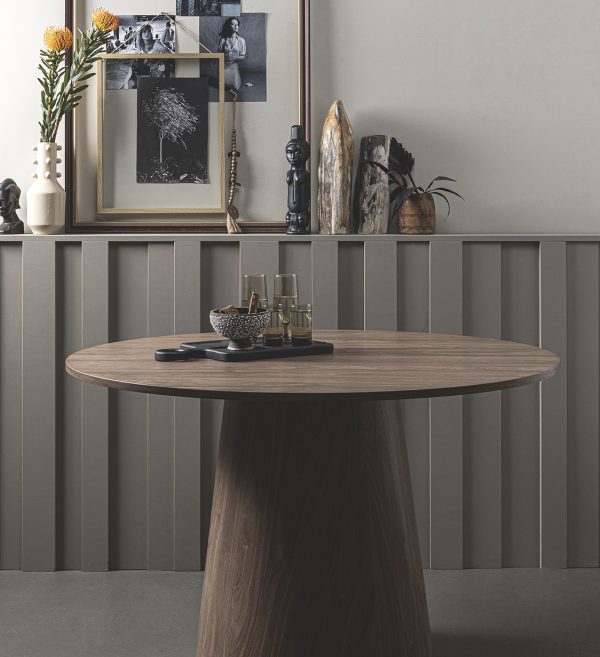 BLAGAVAONSKI STOL Maan okrugli orah ø120cm 2