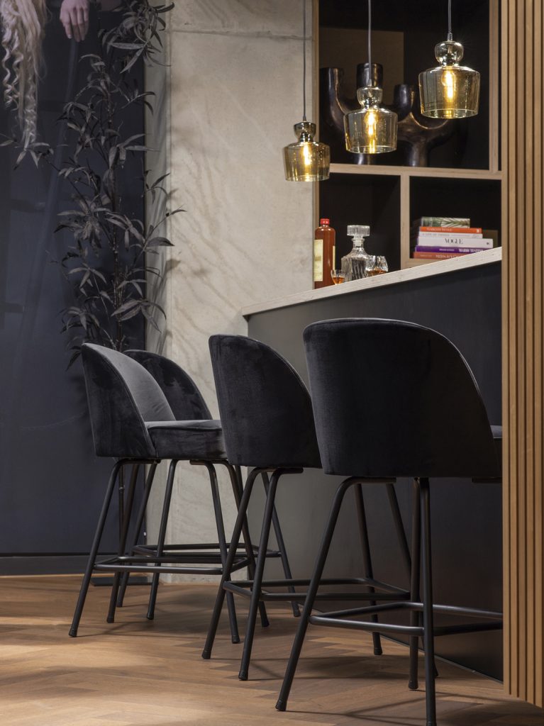 Barska stolica Vogue 65cm baršunasto crna 2