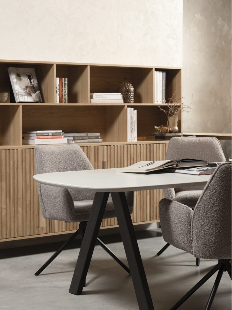 New gravure wall cabinet oak naturel 1