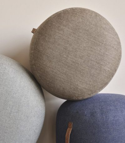 mochi pouffe O50 blue 1