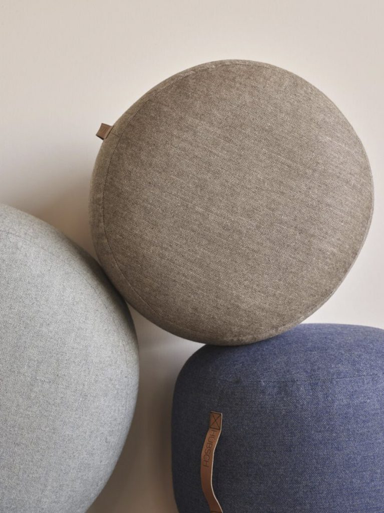 mochi pouffe O50 blue 1