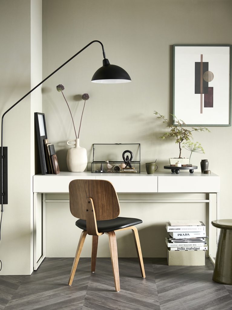 Basic desk pine mist 1